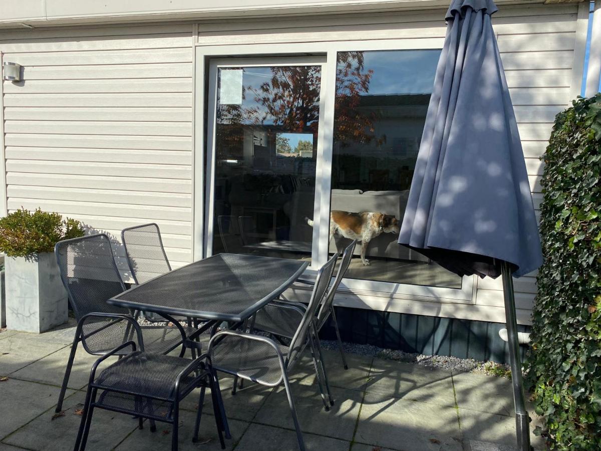 Coco'S Beach Resort Sint-Annaland Buitenkant foto